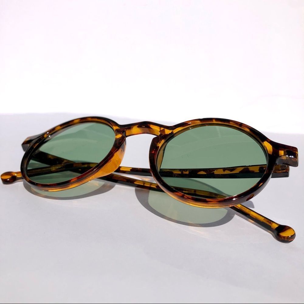 Retro-Vintage Tortoise Shell Tinted Sunglasses